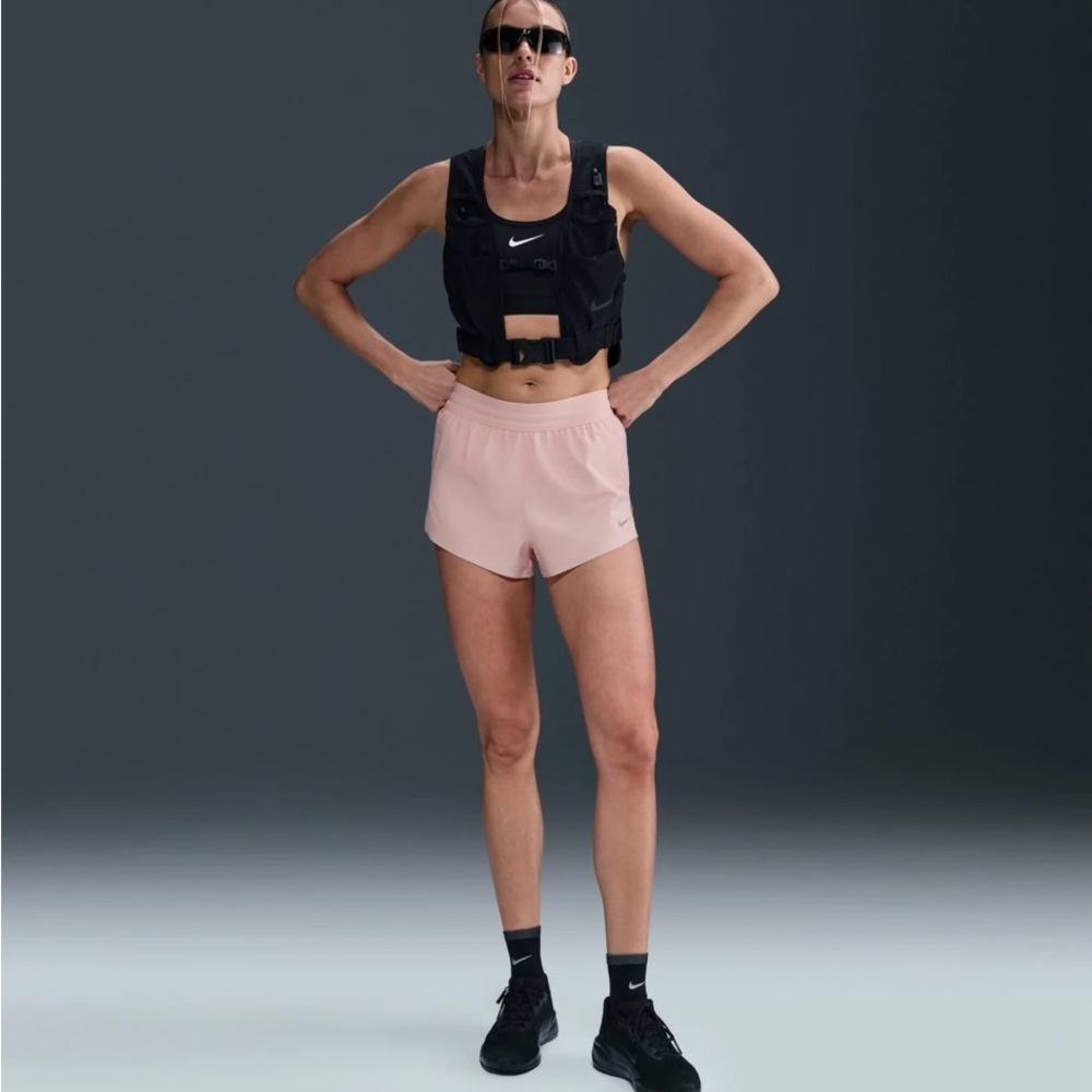 NWT Nike Women's Swift Dri-FIT 2.5" Brief-Lined Running Shorts